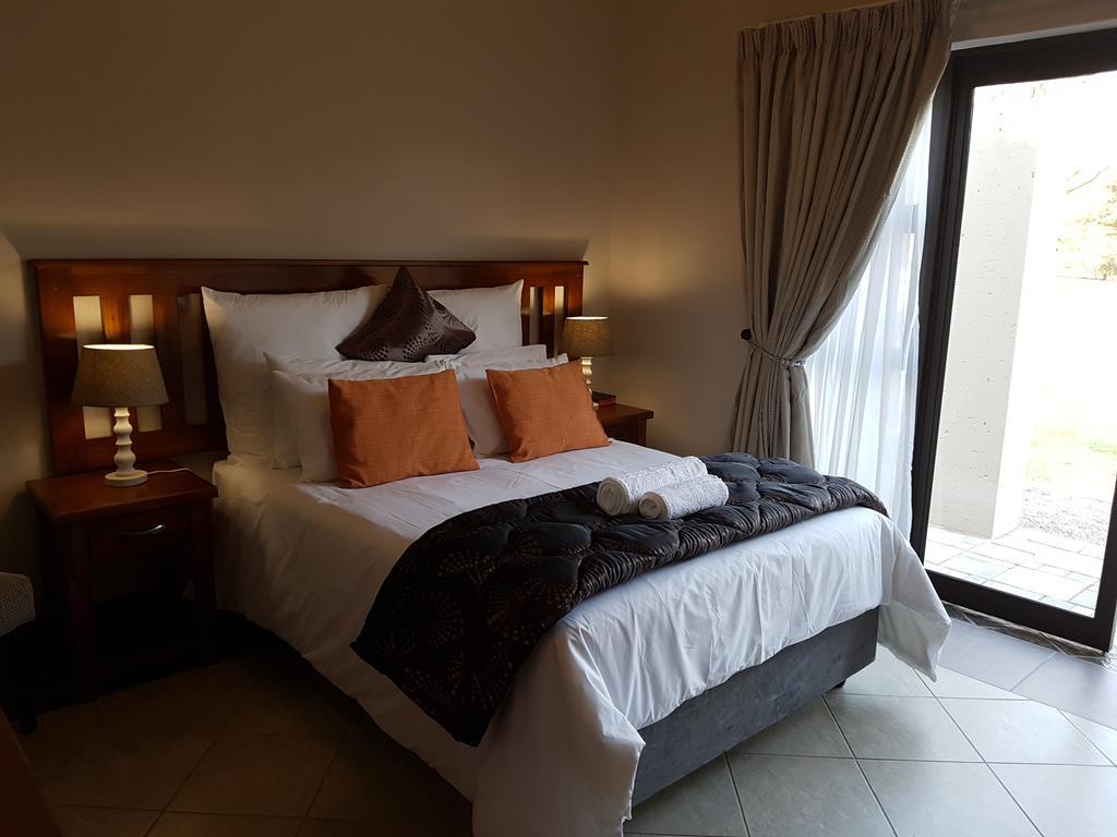 Summerset Place Country House Bela-Bela Rum bild